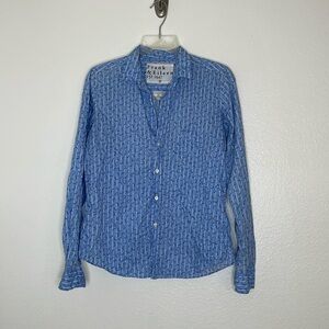 Frank & Eileen Patterned Blue Button Down Shirt